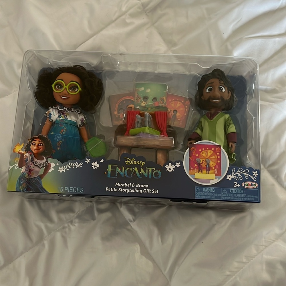 Disney Encanto Mirabel & Bruno Petite Storytelling Set